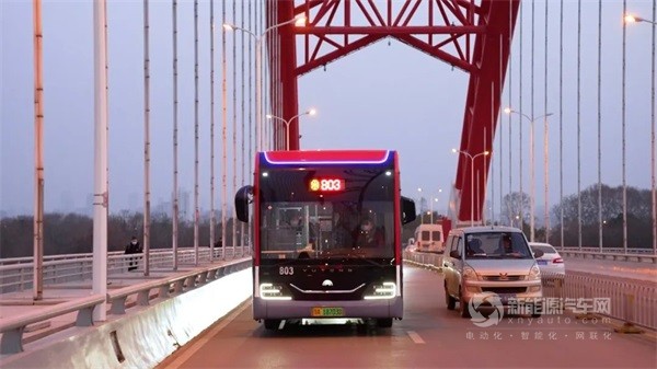 宇通新能源公交车