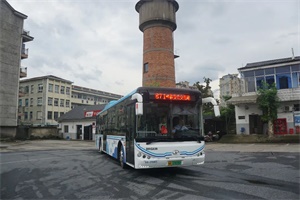 苏州金龙海格多座位新能源巴士：为暑期游做足准备!